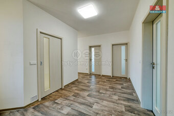 Prodej bytu 4+1, 121 m², Cheb, ul. Májová - 11