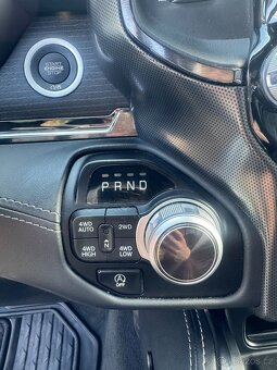 Dodge Ram, LIMITED, 2022, nehavarovaný - 11