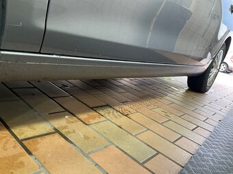 Volkswagen GOLF 6 VI 1.6Mpi 75 KW COMFORTLINE VYHŘ. SEDADEL - 11