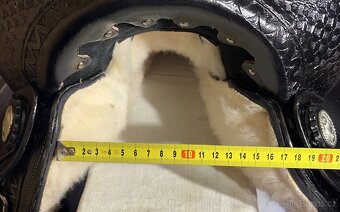 Westernové sedlo 9) černé Basket s úzkou bordurou - 11