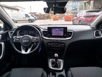 2022_KIA Ceed combi 1.5 turbo_1.maj.SR_237.000Kč netto_ - 11
