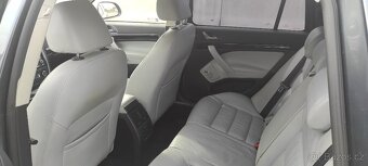 Škoda Octavia II Kombi / Laurin & Klement 4x4 / 1.8 TSI /118 - 11