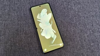 Samsung Galaxy Z Flip 4 8/256GB s chybou LCD - 11