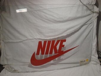 SKLO OKNO PŘEDNÍ ZADNÍ BOČNÍ ŠKODA WARTBURG TATRA OCTAVIA - 11