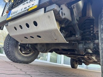 Land Rover Defender,130 Double Cab, ČR, DPH - 11