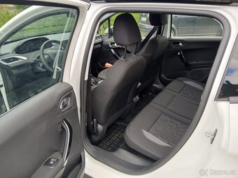 Peugeot 2008, 1.2 PureTech 110, ČR, 1. maj., jen 14 700 km - 11