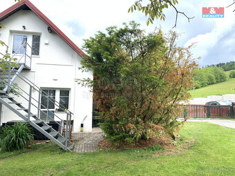 Pronájem bytu 1+kk, 24 m², Bratrušov - 11