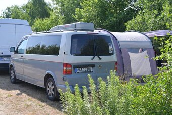 VW Transporter obytný - 11