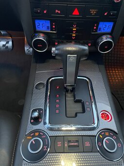 VW TOUAREG 3.0 TDI, R-LINE, nová STK - 11