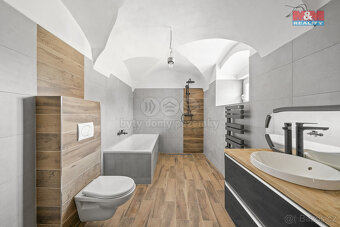 Prodej rodinného domu, 260 m², Broumov, ul. Kladská - 11