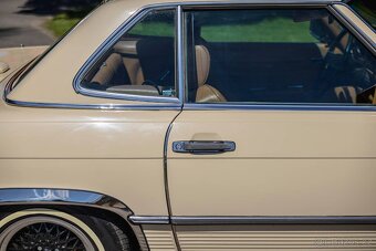 Mercedes-Benz 560 SL R107 - 11