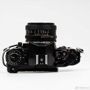 Canon A-1 se dvěma objektivy a příslušenstvím - 11