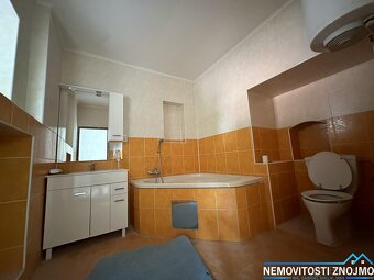 Prodej rodinného domu, 3 apartmány, 1 byt, zahrada, k.ú. Jar - 11