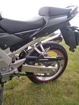 Suzuki SV 650 N - 11