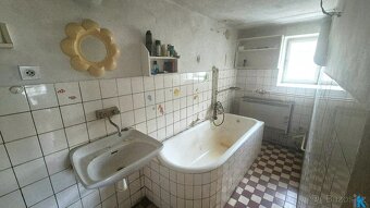 Rodinný dům s pozemky Budětsko - 11
