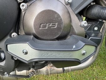 YAMAHA MT 09 2/2016 KOUPENA NOVÁ V ČR PO SERVISE - 11