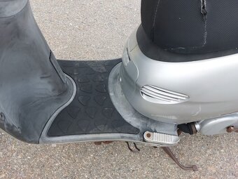 2005 KYMCO PEOPLE 125 ccm, nová STK, velký servis - 11