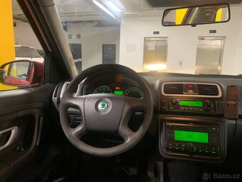 ŠKODA ROOMSTER 1.4 16V 63 kW - 11
