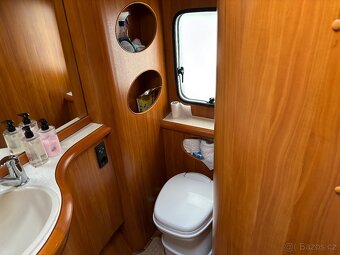 Obytný karavan Hobby Excellent 560 WLU - 11