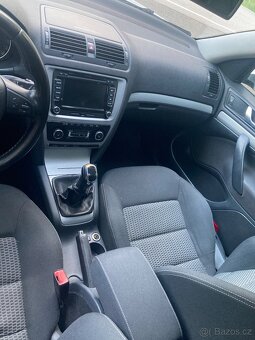 Prodám vůz Škoda Octavia II Combi 2.0TDI 103kw r.2011 - 11
