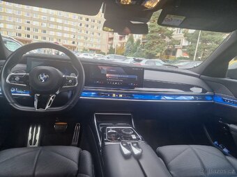 BMW 740D Xdrive 210kW/285PS Mild-Hybrid UVEDENÁ CENA BEZ DPH - 11
