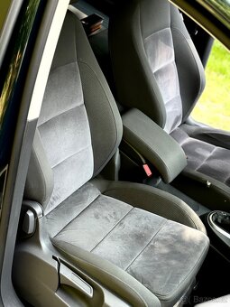 Volkswagen Touran Highline DSG - 11