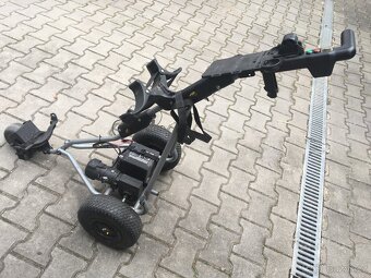 Elektrický vozík na golf Powakaddy - 11