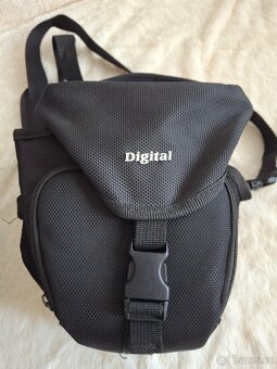 FujiFilm FinePix S9500 - 11
