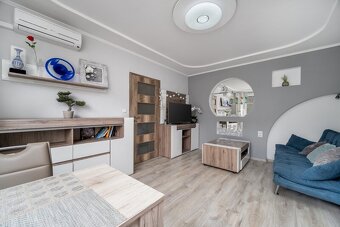 Pronájem nadstandardního a kompletně zařízeného bytu 2kk v c - 11