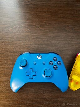 Xbox One X 1TB Project Scorpio Edition - 11