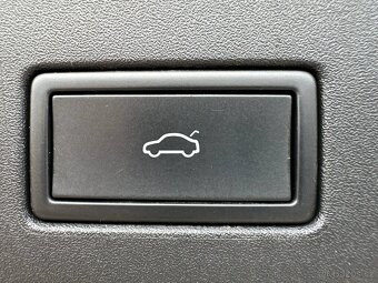 Volkswagen ID.4 MAX 150kw,matrix,tepelko,360°kam,panorama - 11