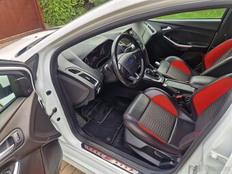 FORD FOCUS ST - 11