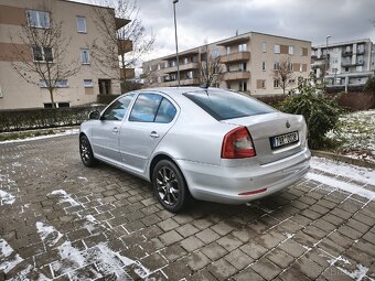 ŠKODA OCTAVIA 2.0TDI 2010 VÝBAVA - 11