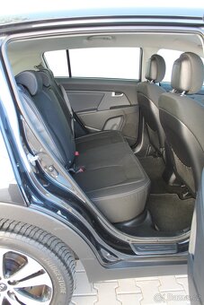 Kia Sportage 1.7CRDI 85kW LED 1.MAJ 2014 P.SENZORY TEMPOMAT - 11