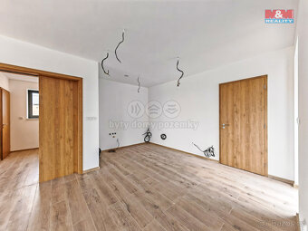 Prodej rodinného domu, 256 m², Vřesník - 11