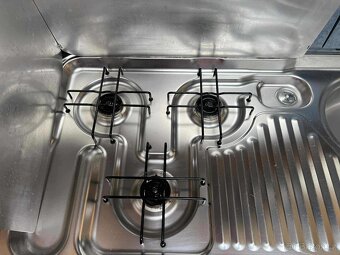 Hobby De Luxe 440 / 100 km/h/ Francouzská postel - 11