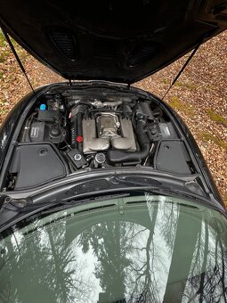 Jaguar XKR 4.0 V8 Supercharged - 11