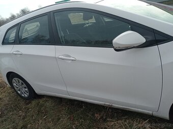 Hyundai i30 combi 1.6 benzin 88kw typ 4GFG - 11