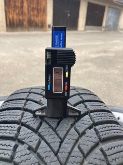 Skoda Octavia 4,zimni 205/60 r16-zanovní 7,5mm - 11