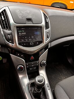 Chevrolet Cruze - 11