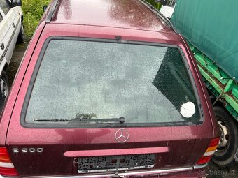 Mercedes Benz w124 200TE - 11