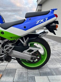 Kawasaki ZX-7 ZXR 750 J - 11
