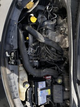 Renault Clio Combi, 1,2i tce benzín, 76 kW, rv 2011 - 11