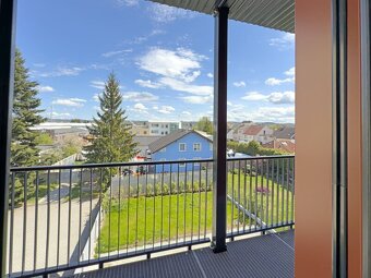 Moderní byt 3+kk s balkonem, parkovacím stáním a zahradou, l - 11