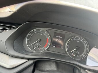 Škoda Octavia 4 1,5TSI 110kw - 11