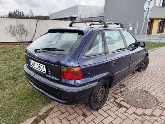 Opel Astra 1,4 Benzín - 11