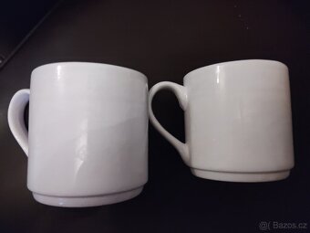 Velké bílé porcelánové hrnky - 11