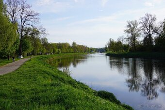 Zasíťované stavební pozemky á 800 m², obec Kly, okres Mělník - 11