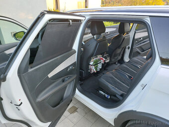 Prodám Peugeot 5008 2.0 BlueHDi GT 180K EAT8 Diesel - 11