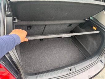 VW POLO 1.0i 55kw jen 121.859km NAVI digi AC vyhřív. sedačky - 11